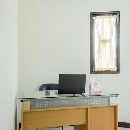 Oyo 1460 Anyelir Residence Чиребон Экстерьер фото